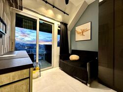 # 1 Loft (D14), Apartment #525110001